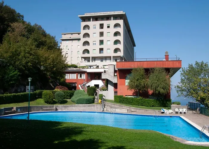 Di Apartament *